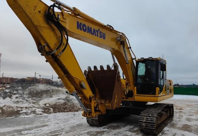 Экскаватор гусен. Komatsu PC220-8М0