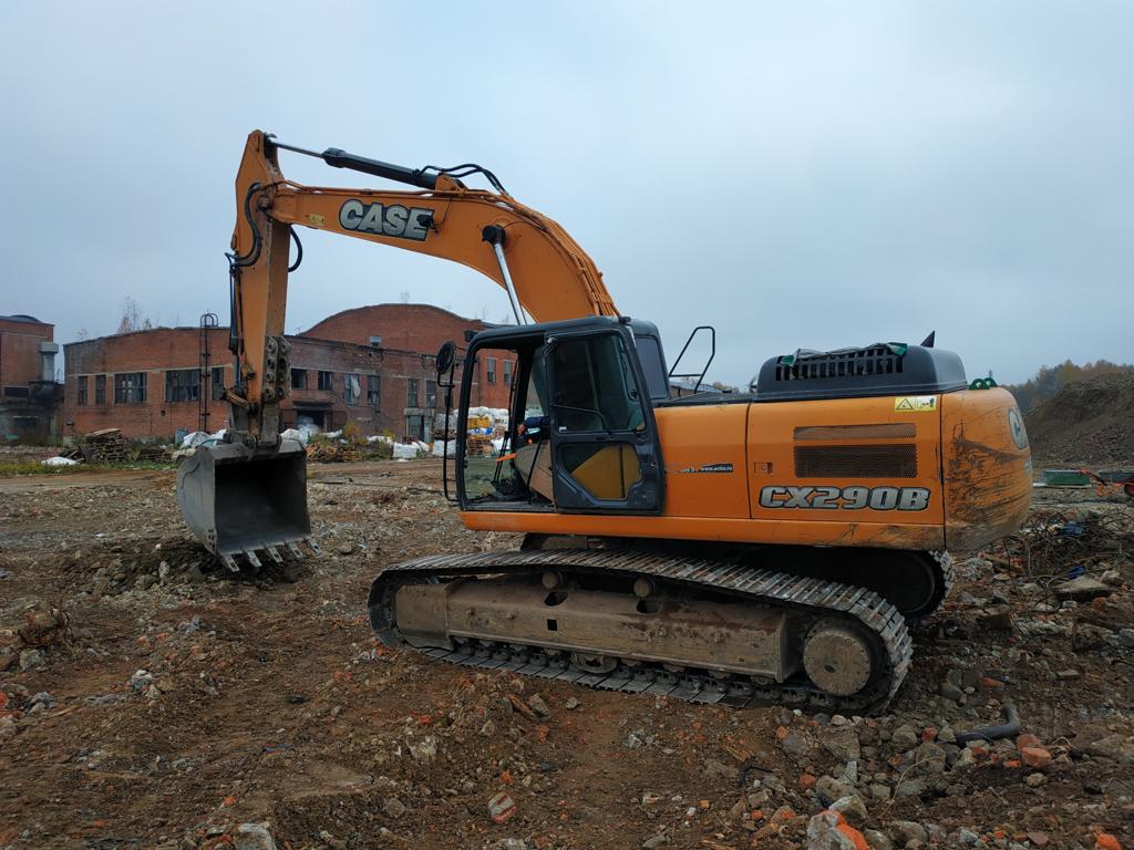 Экскаватор в аренду 31 тонна. Гидромолот.