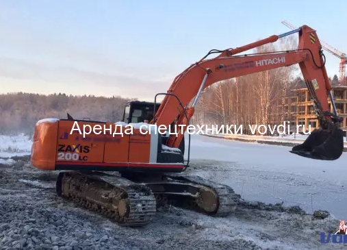 Услуги гусеничного экскаватора