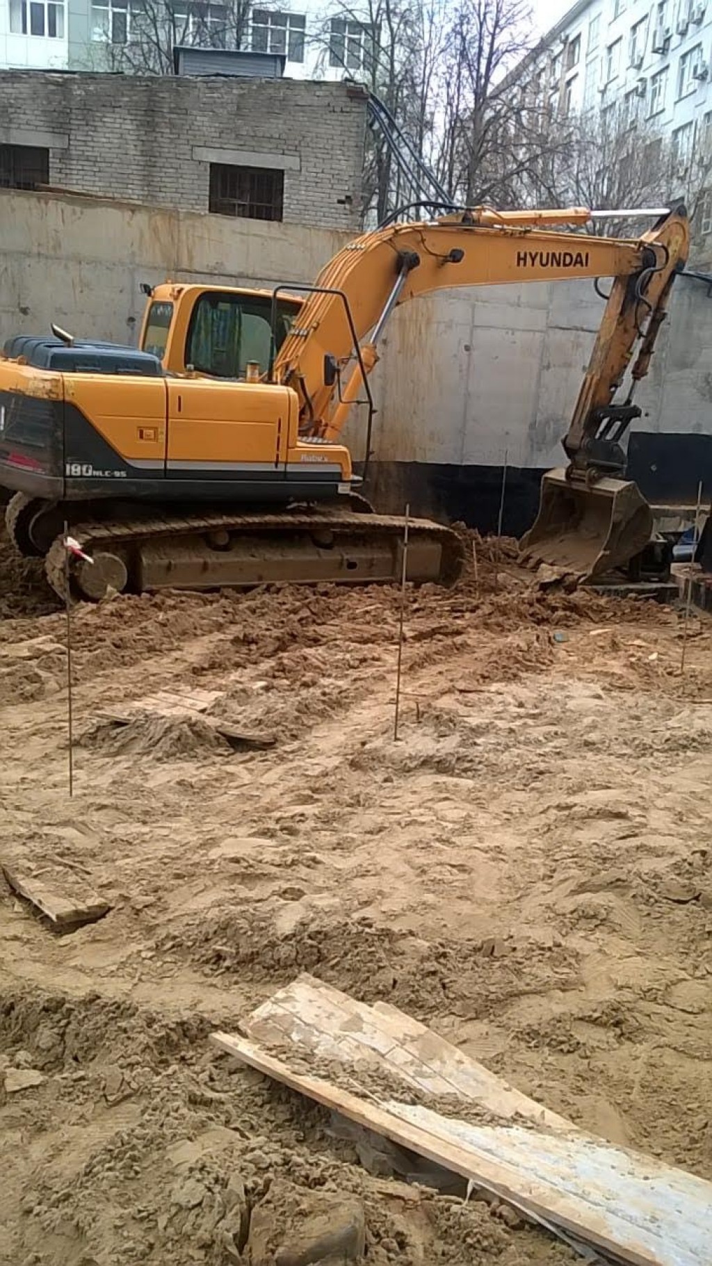 Аренда экскаватора от собственника Антон