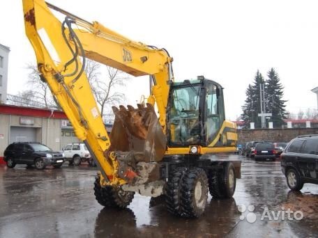 Сдаю в аренду колесный полноповоротный экскаватор