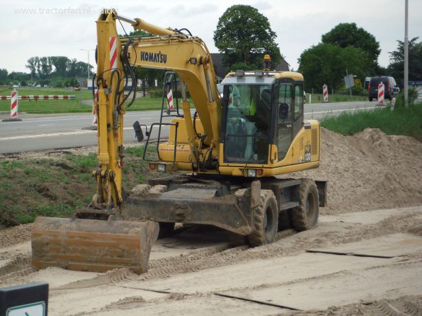 Аренда колесных экскаваторов JCB, Komatsu