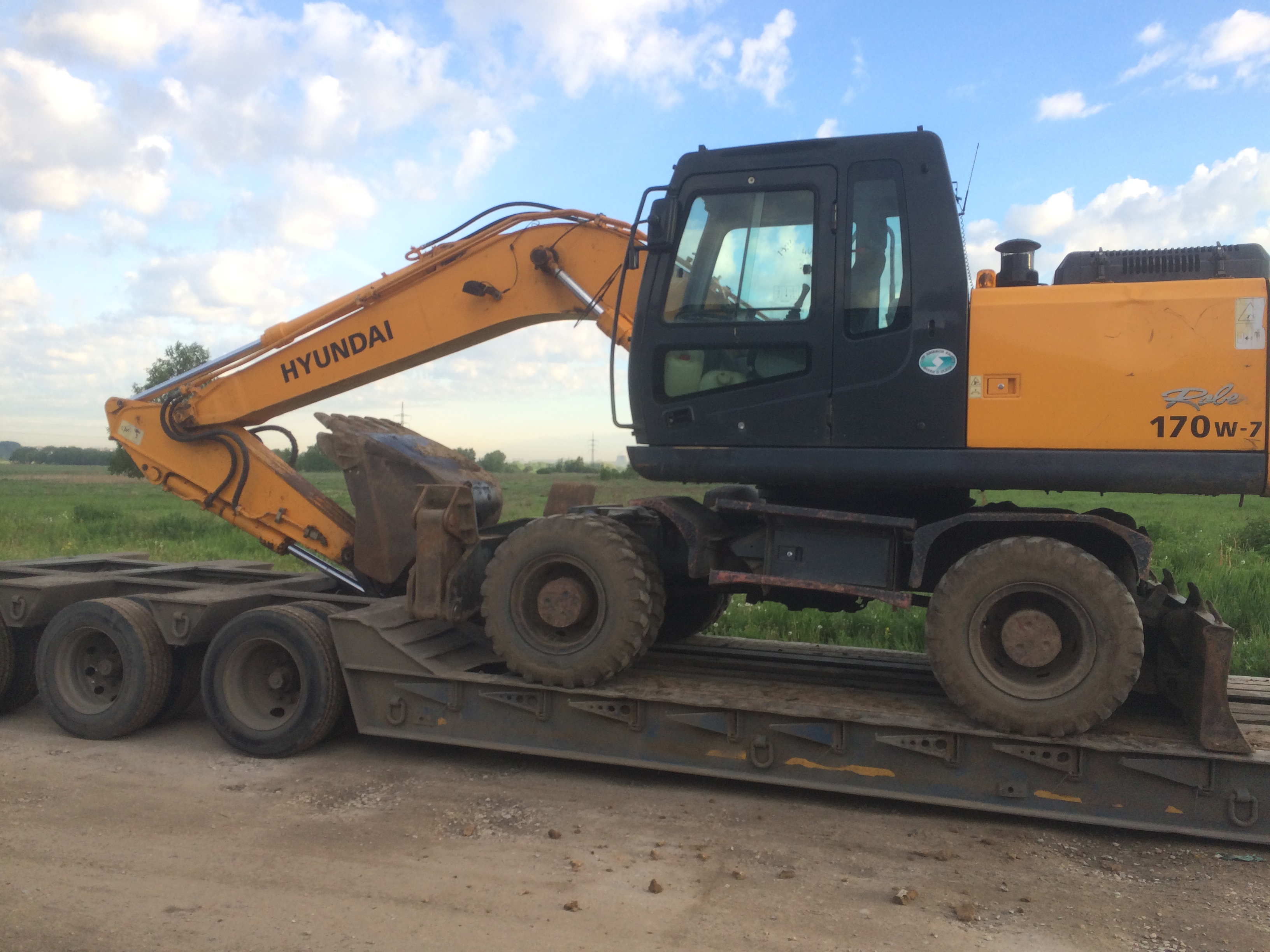 Аренда колесного экскаватора*Москва*область