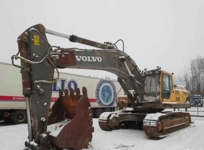 Аренда гусеничного экскаватора