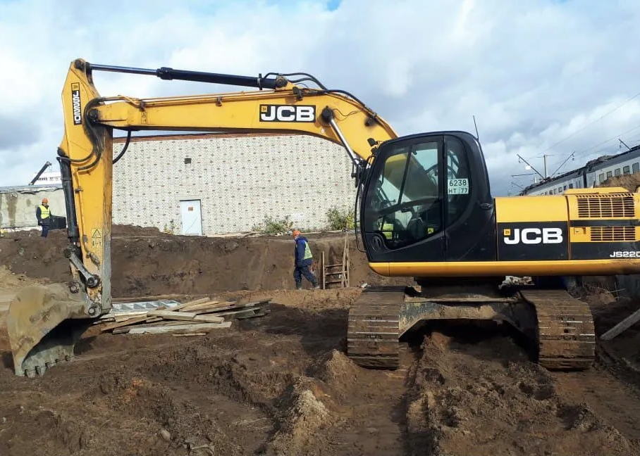 Аренда гусеничного экскаватора