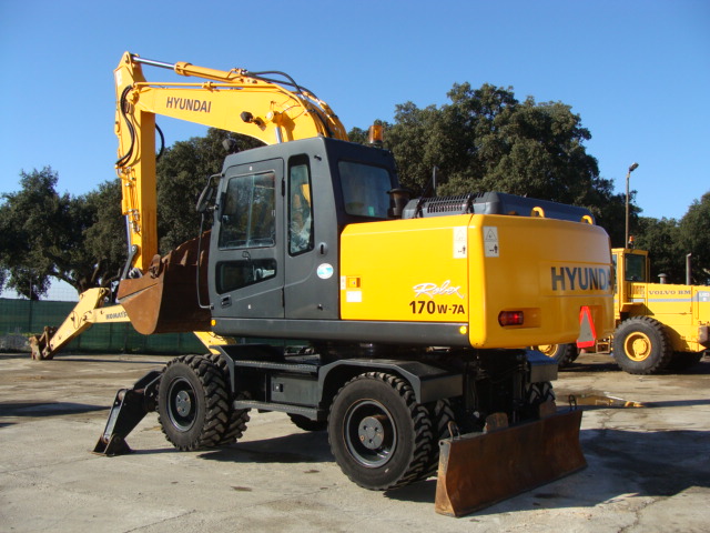 Аренда экскаватора от собственника Елена