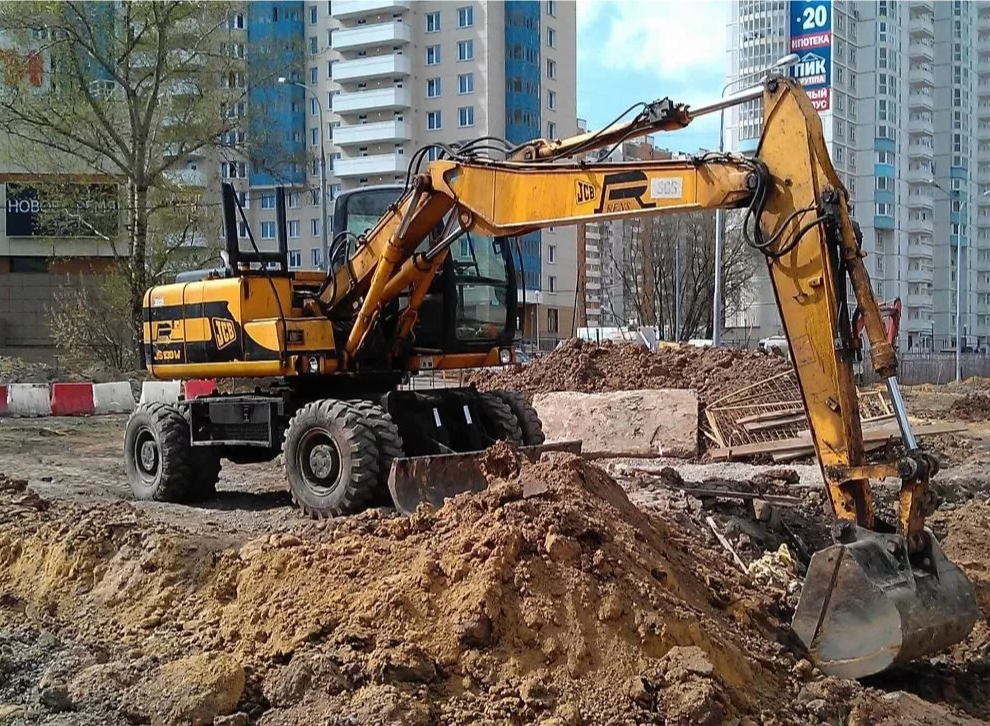 Аренда колесного экскаватора