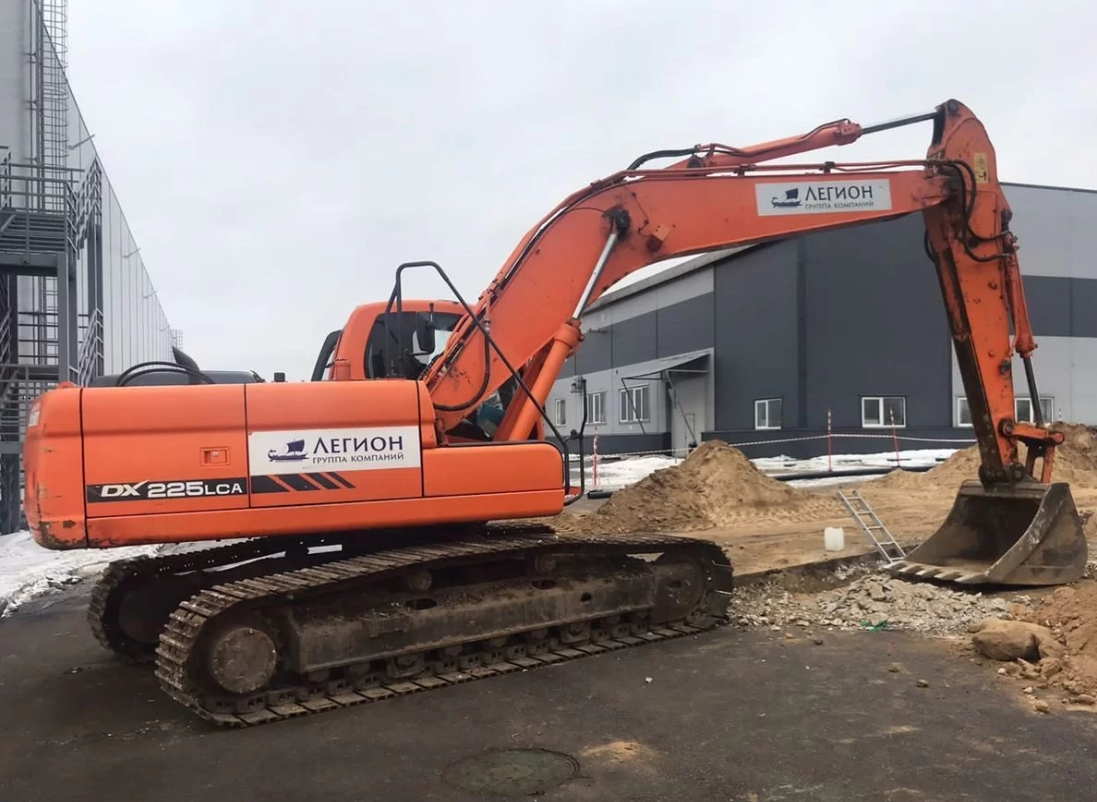 Аренда гусеничного экскаватора