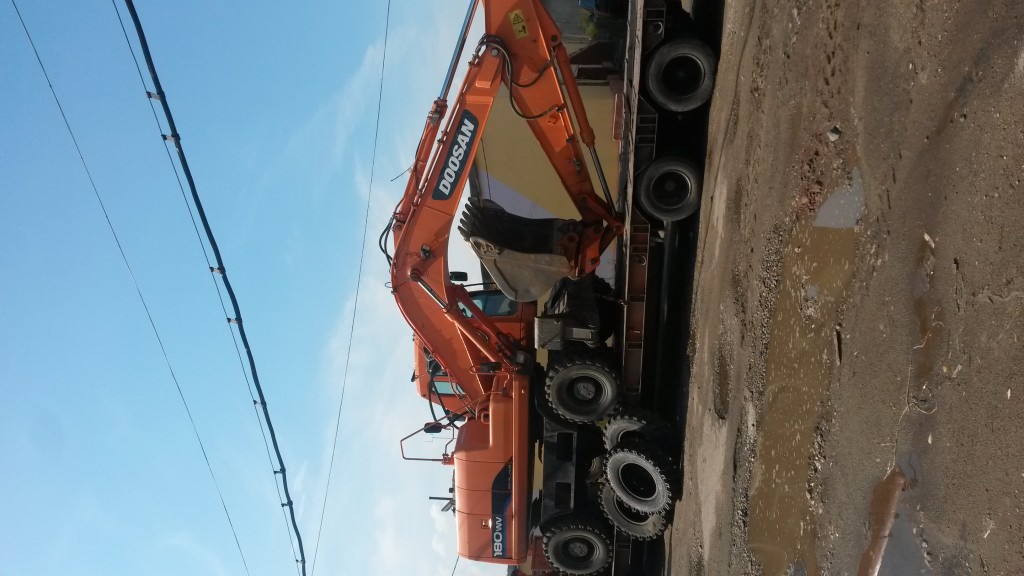 УСЛУГИ ЭКСКАВАТОРА ПОЛНОПОВОРОТНЫЙ