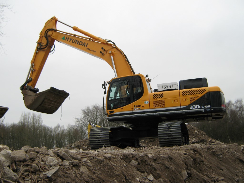 В Аренду Гусеничный экскаватор hyundai R330