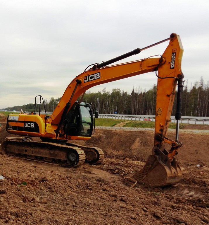 Аренда экскаватора гусеничного в Москве