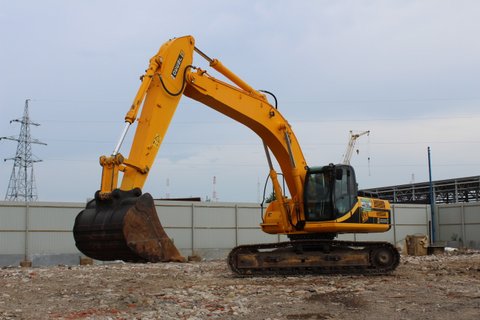 Гусеничные, колесные экскаваторы аренда