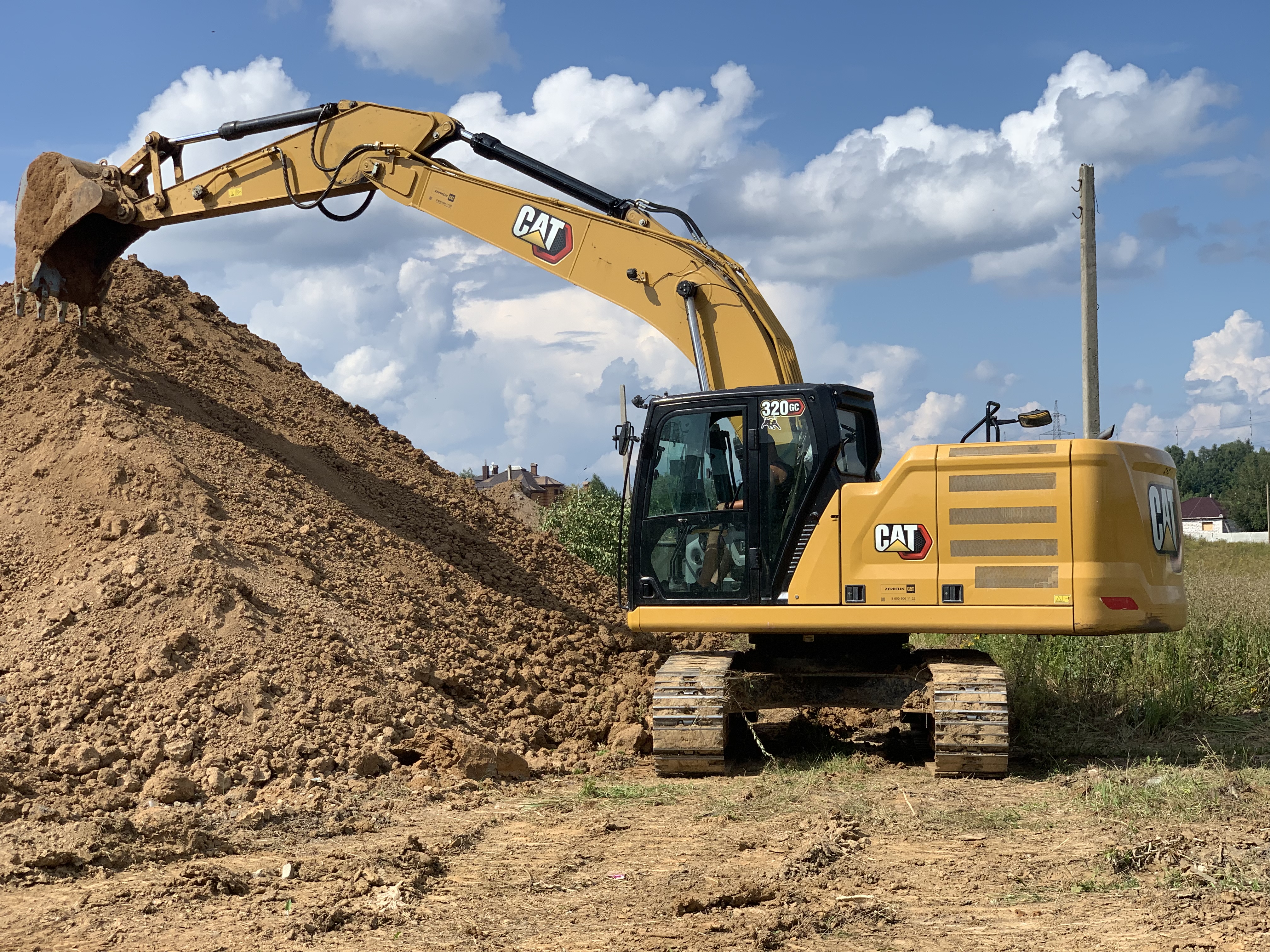 Аренда экскаватора гусеничный