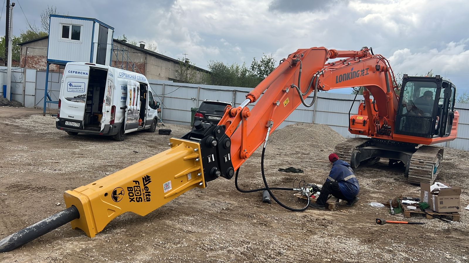 Аренда экскаватора с оборудованием