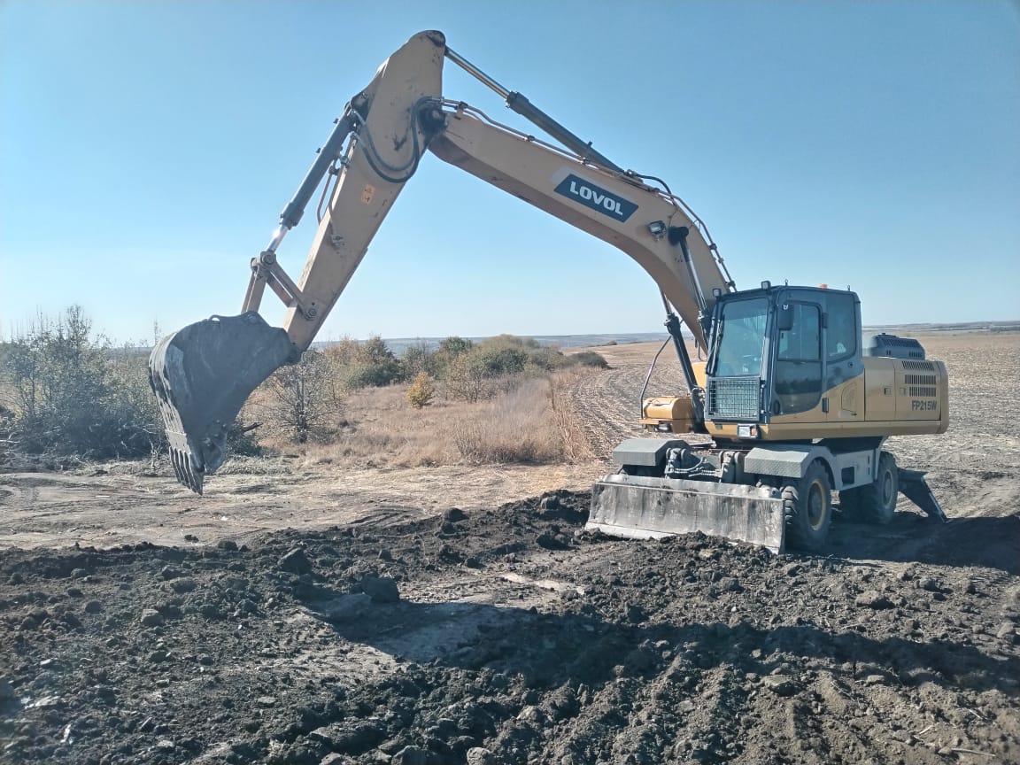 Аренда полноповоротного экскаватора