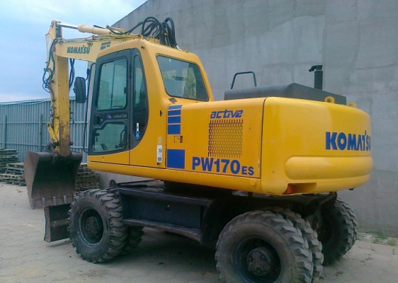 Экскаватор полноповоротный на колёсном ходу ковш1м