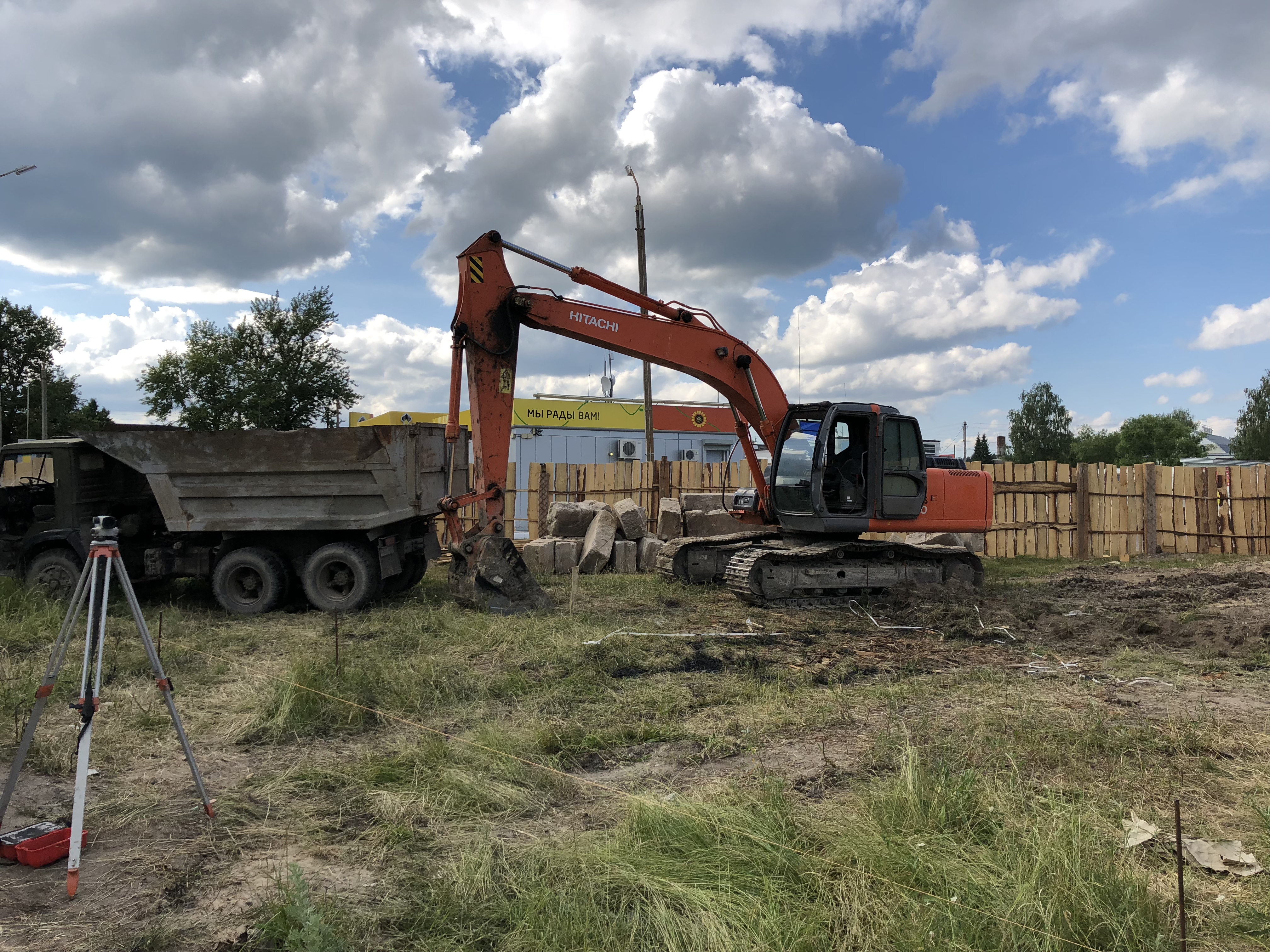 Аренда экскаваторов от собственника Денис
