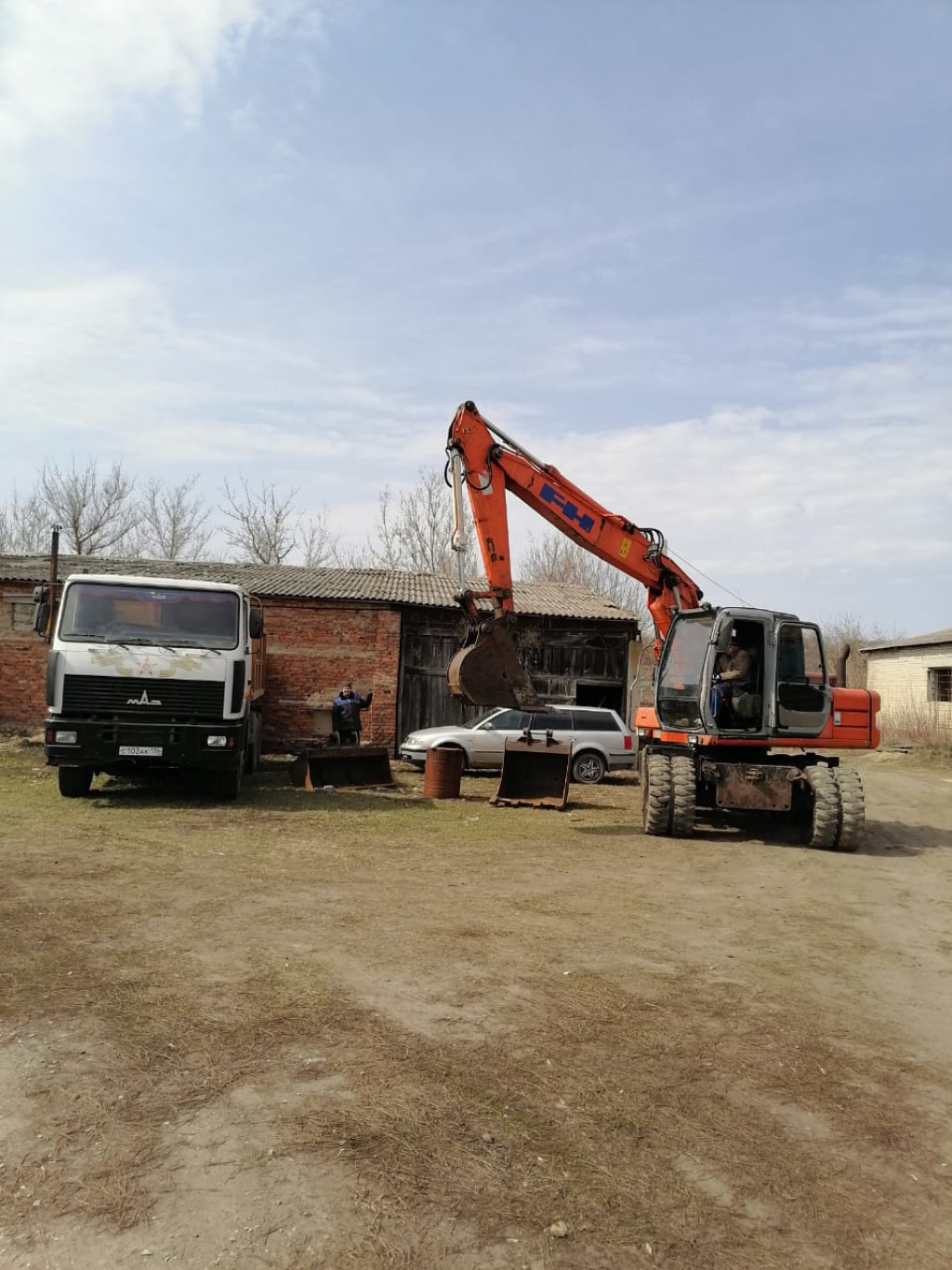 Колёсный полноповоротный экскаватор Fiat Hitaci