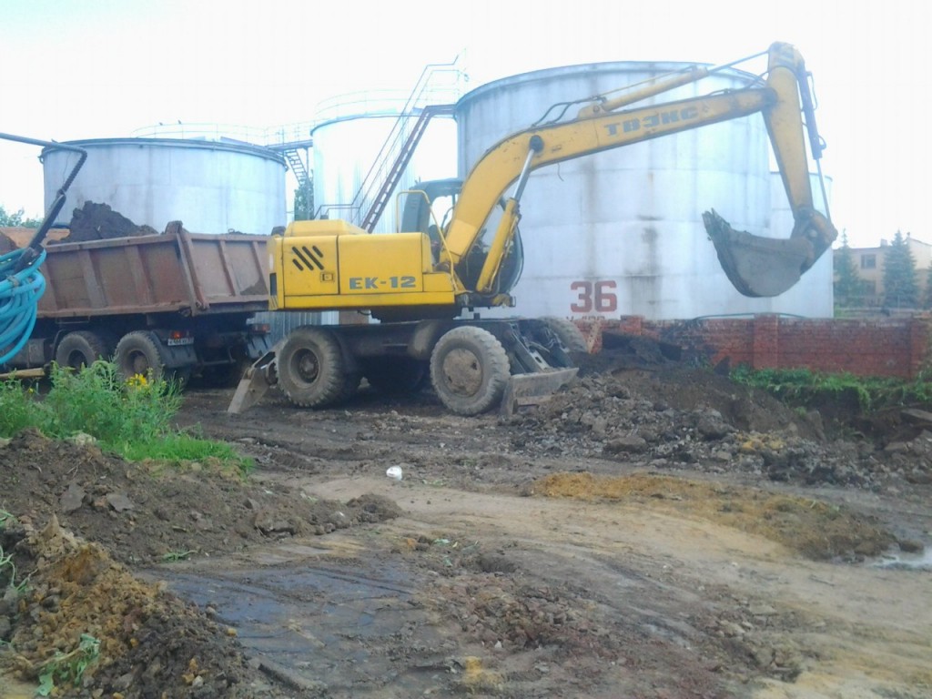 Аренда экскаватора ЕК-12 в Орле