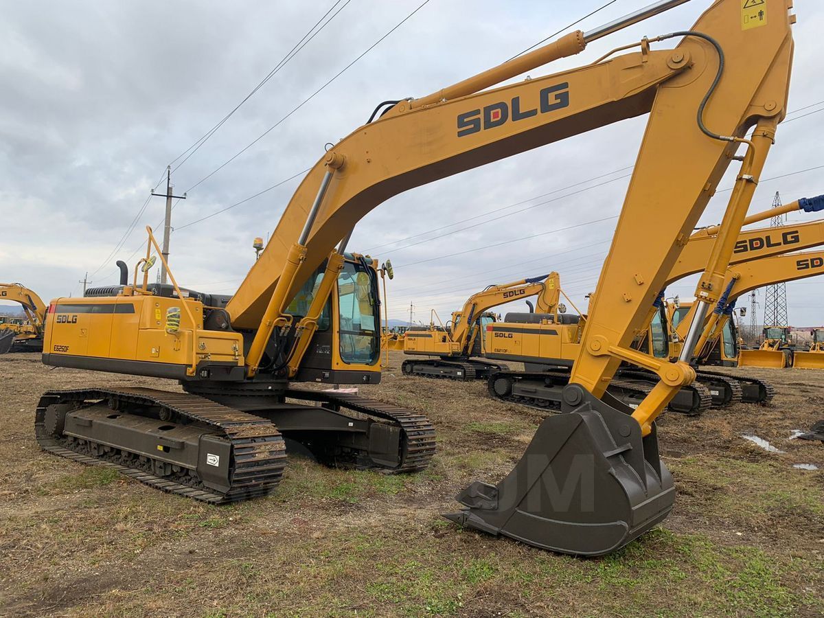 Аренда гусеничных экскаваторов.