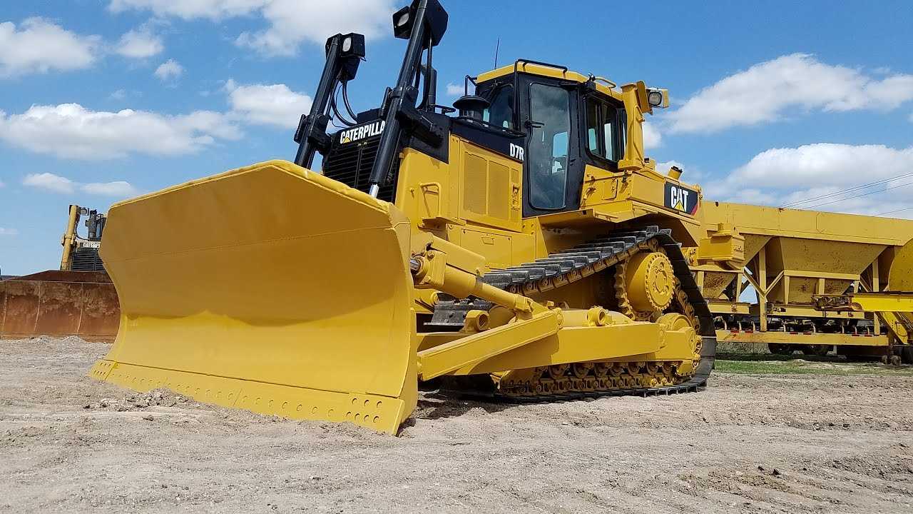 Бульдозер Caterpillar D7R в аренду недорого