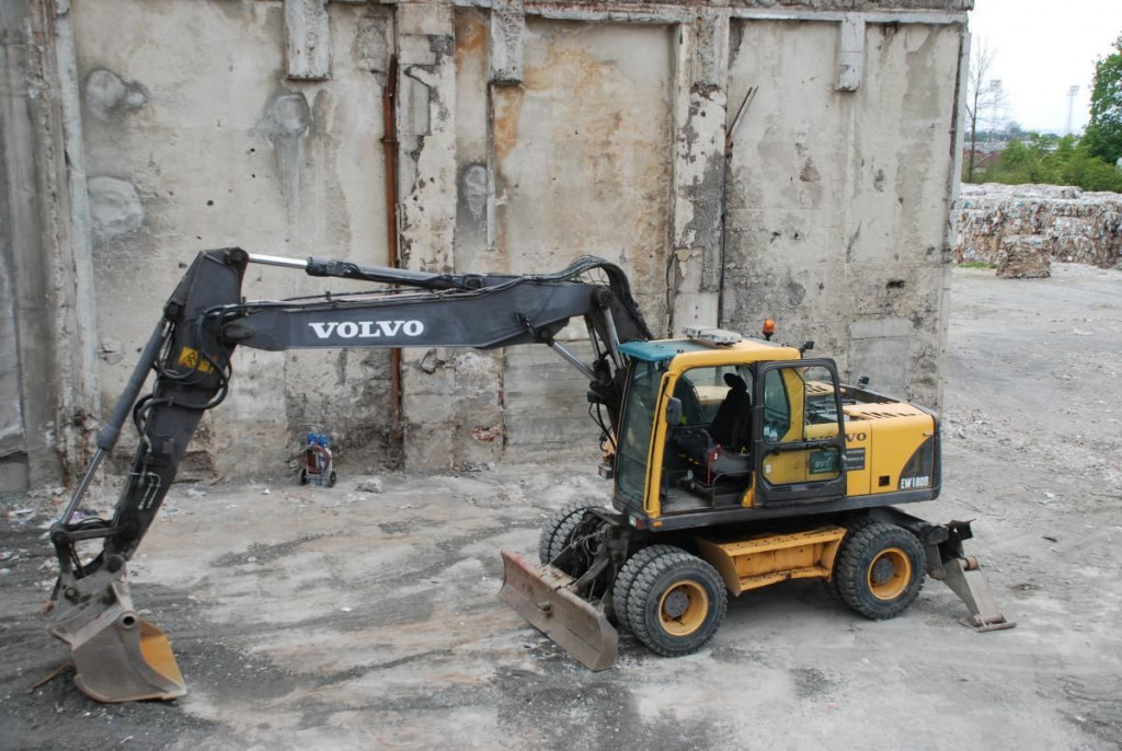 Экскаватор гусеничный аренда в Туле, области