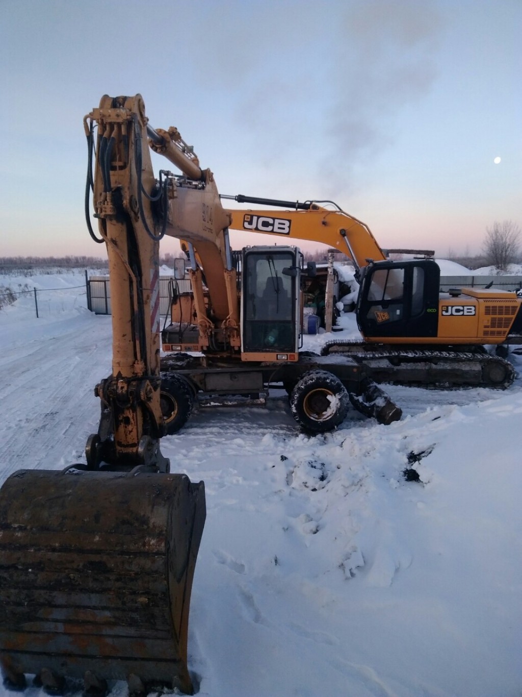 Услуги колесного и гусеничного экскаваторов