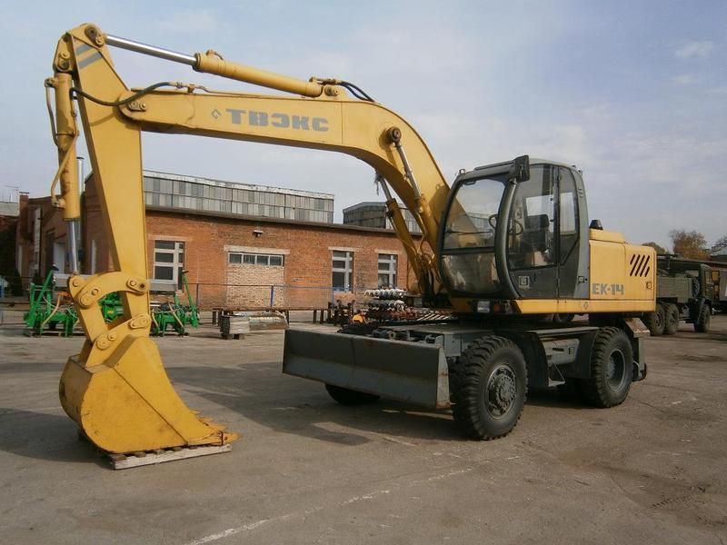 Услуги спецтехники - экскаваторы, погрузчики, самосвалы