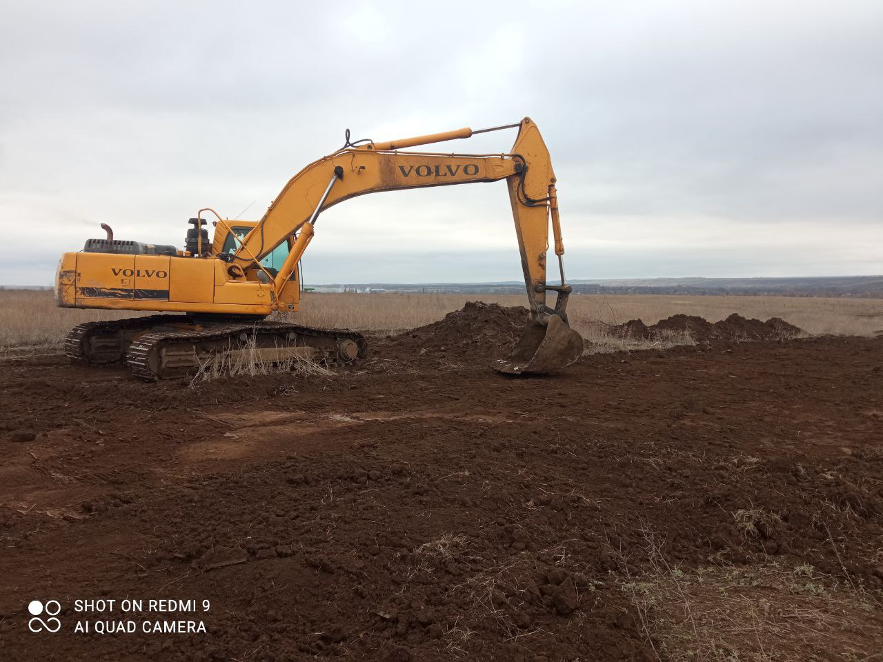 Аренда  гусеничного экскаватора