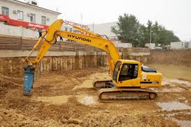 Экскаватор в аренду недорого