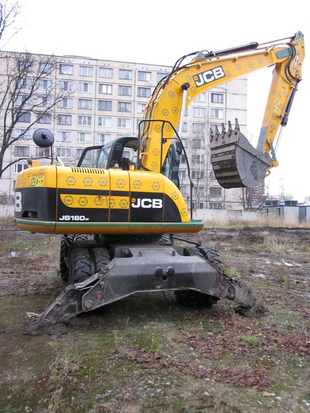 Аренда колесного экскаватора