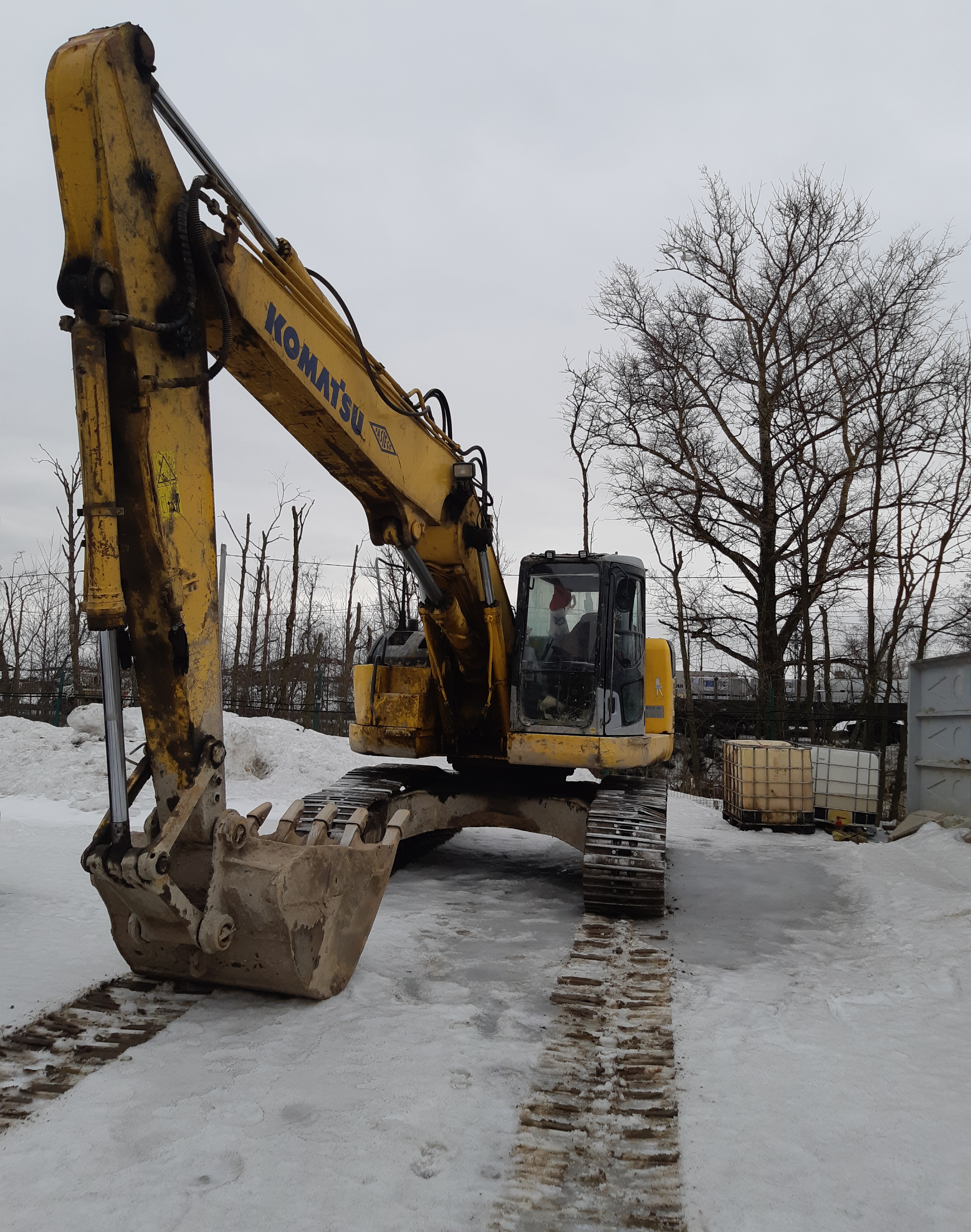 Гусеничный экскаватор от собственника Денис