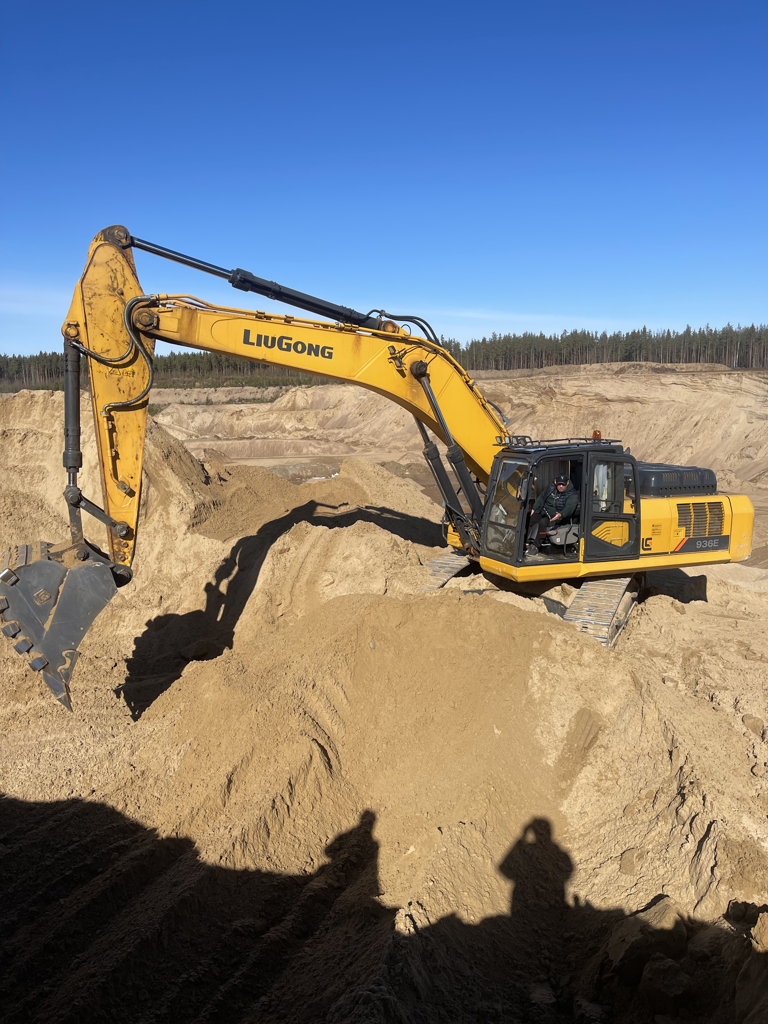 Аренда гусеничного экскаватора