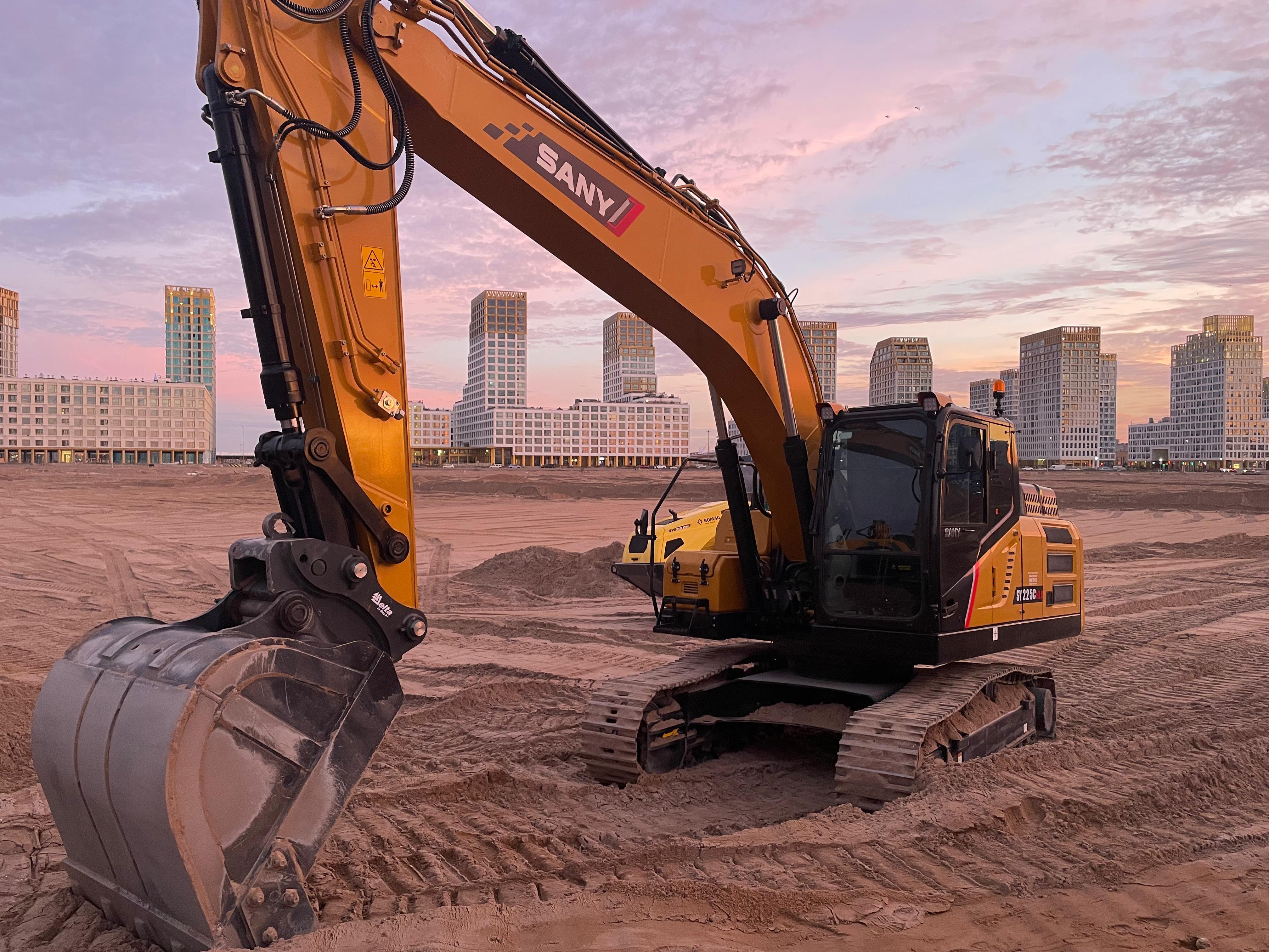 Гусеничный экскаватор 20-24тн ( SANY 225NLC)