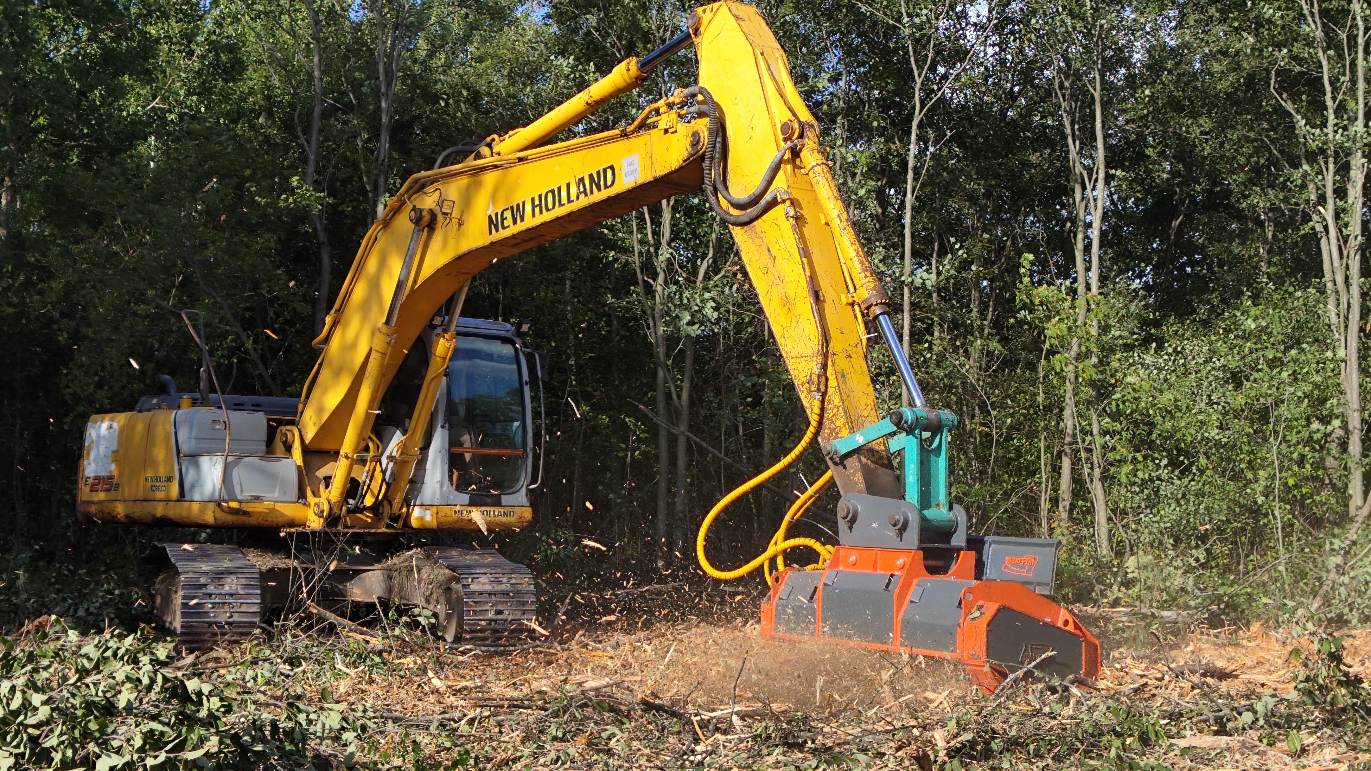 Аренда гусеничного экскаватора с мульчером