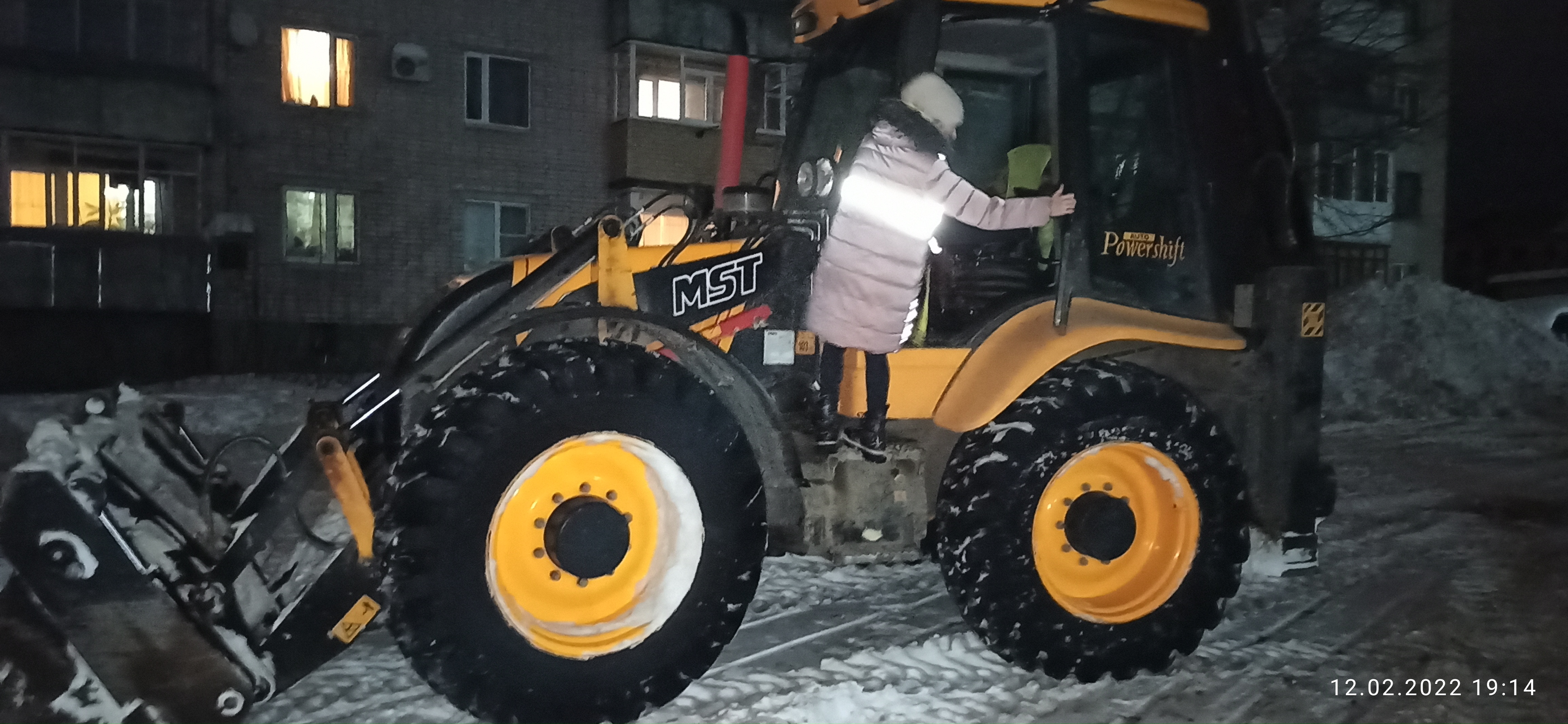 Экскаватор КОЛЁСНЫЙ 1 куб, гидромолот