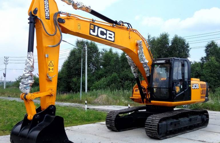 Экскаватор гусеничный JCB JS205NLC