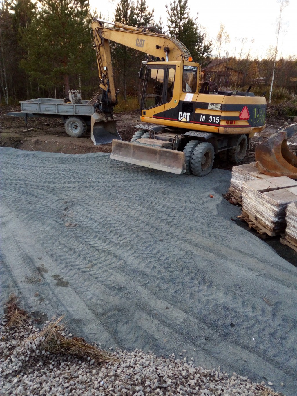 Колесный экскаватор в аренду