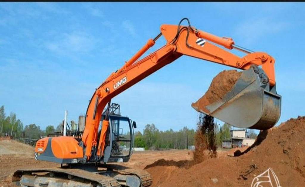Экскаватор UMG 200