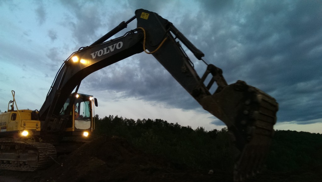 Аренда гусеничного экскаватора