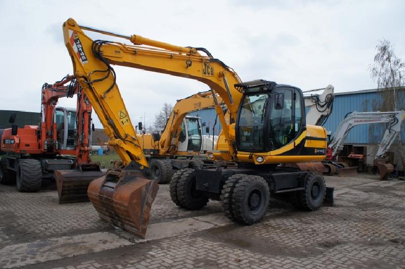 Экскаватор в аренду