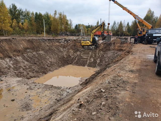 В аренду карьерный экскаватор. Гидромолот.