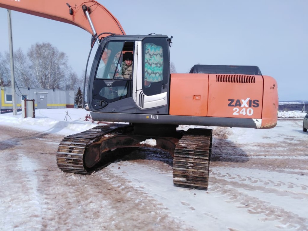 Аренда гусеничный экскаватор