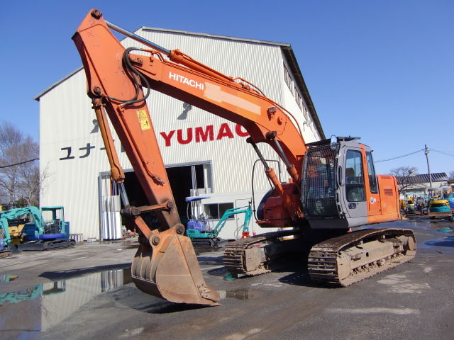 Сдам в аренду                            экскаватор                            Hitachi ZX 225. Аренда, услуги, заказ экскаватора