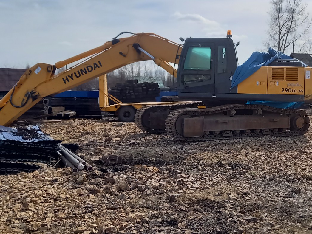 Экскаватор гусеничный клык, рыхлитель