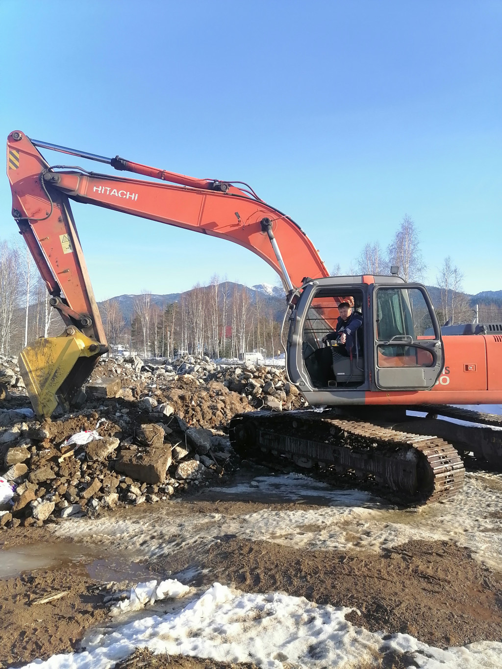 Услуги Экскаватора. Копка, демонтаж, планировка.