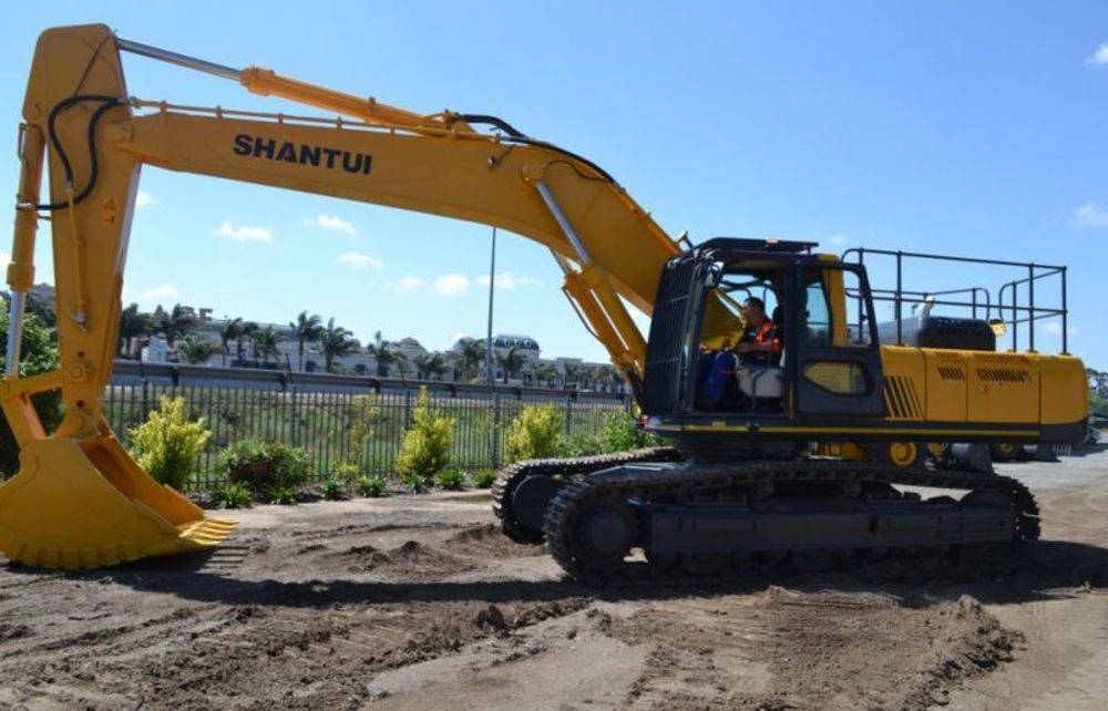 Экскаватор  в аренду