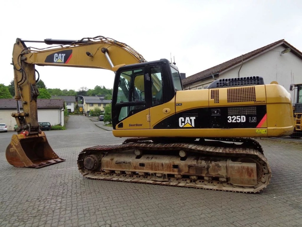 Экскаватор / аренду заказать.