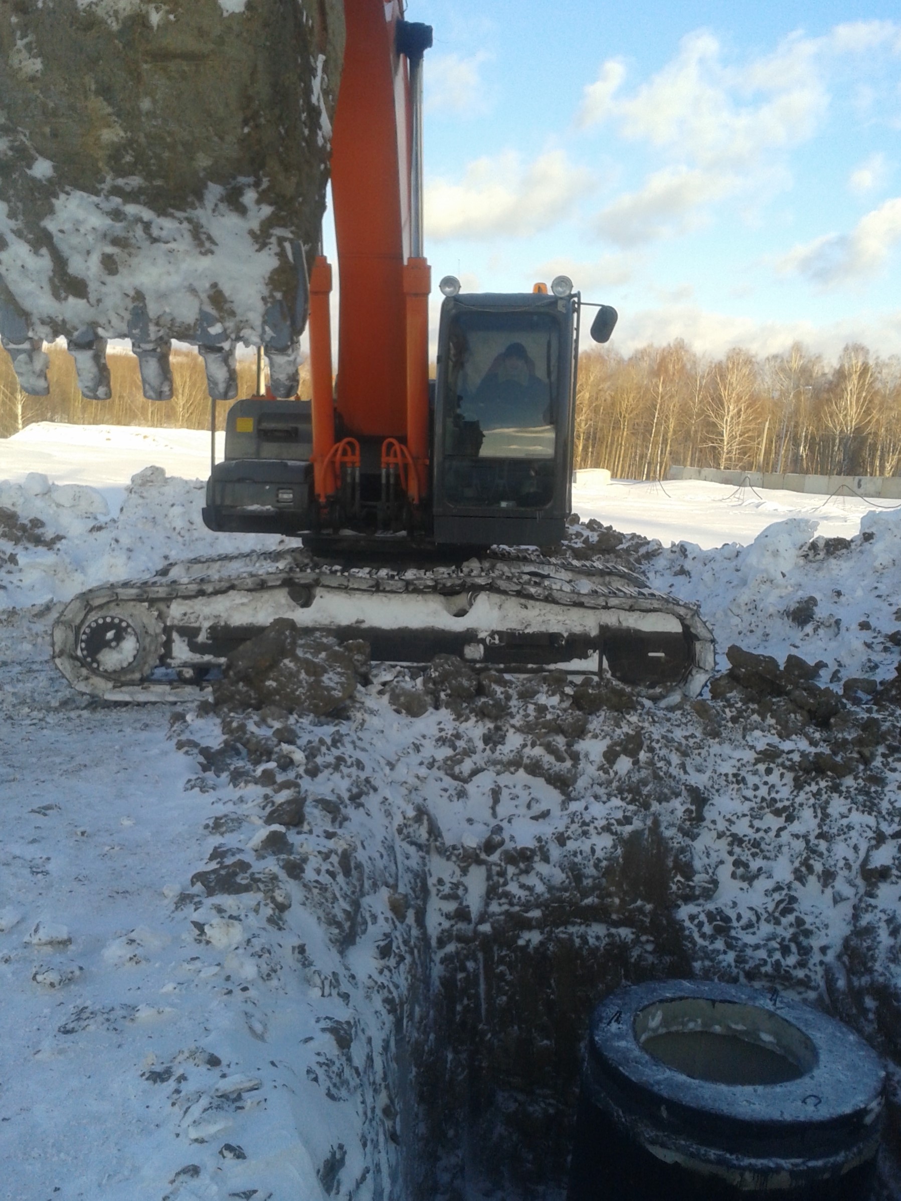 Экскаватор ХИТАЧИ от собственника Борис Михайлович