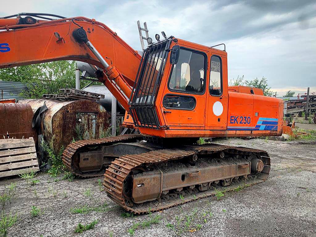 Аренда 3-ех экскаваторов 2 куб